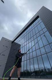 Мойка окон зданий - Услуги уборки